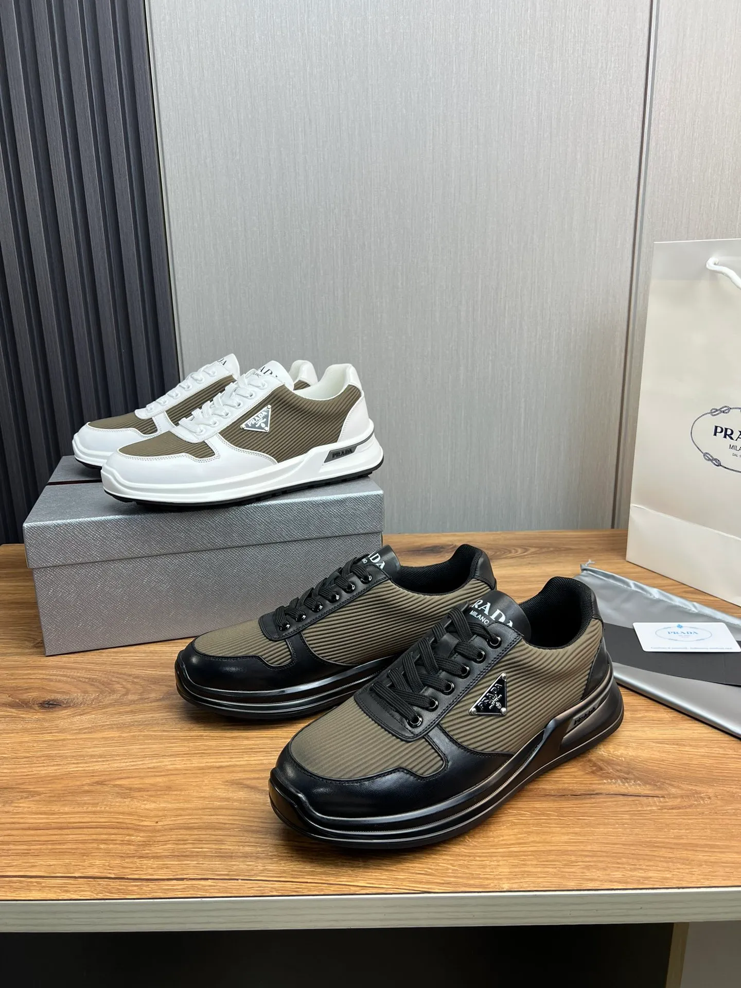 Men's shoes 💰580💰 [PRADA] Men's shoes are popular in the counter, official website is synchronized, 1 high-quality shipment ✔️Original cowhide stitching mesh + cowhide lining, 1🆚1 replica, original original bottom, 38-45 (45 customized, non-refundable)